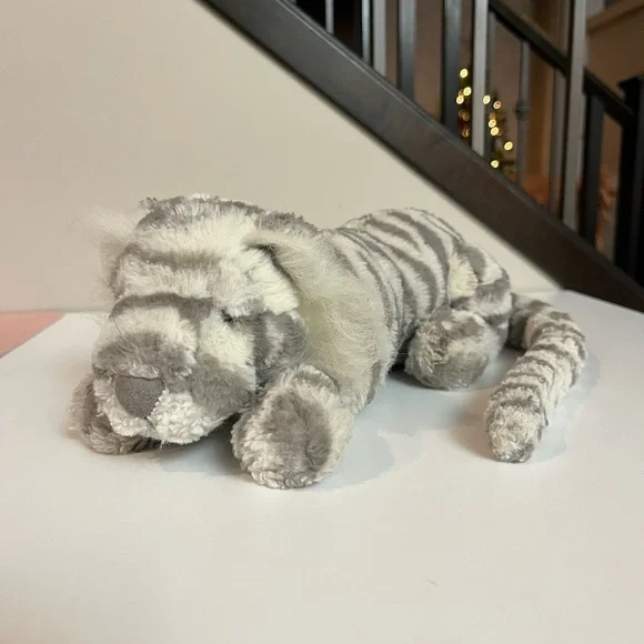 JELLYCAT Sacha Snow Tiger Plush Toy Rare Retired Stuffed Animal - Picture 2 of 6